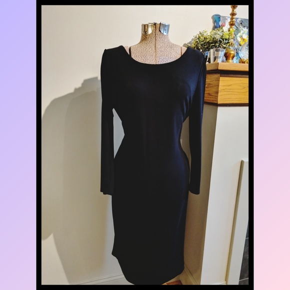 Carmen Marc Valvo Dresses & Skirts - Carmen Marc Valvo Dress